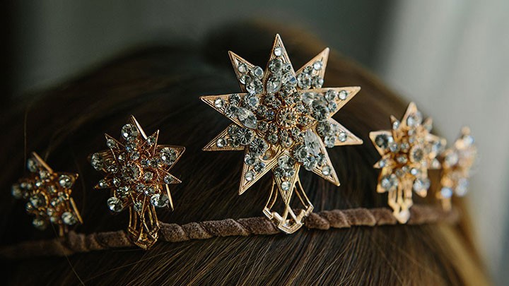 7 Celestial Hair Accessories For Brides by Erica Elizabeth Designs Desktop Image